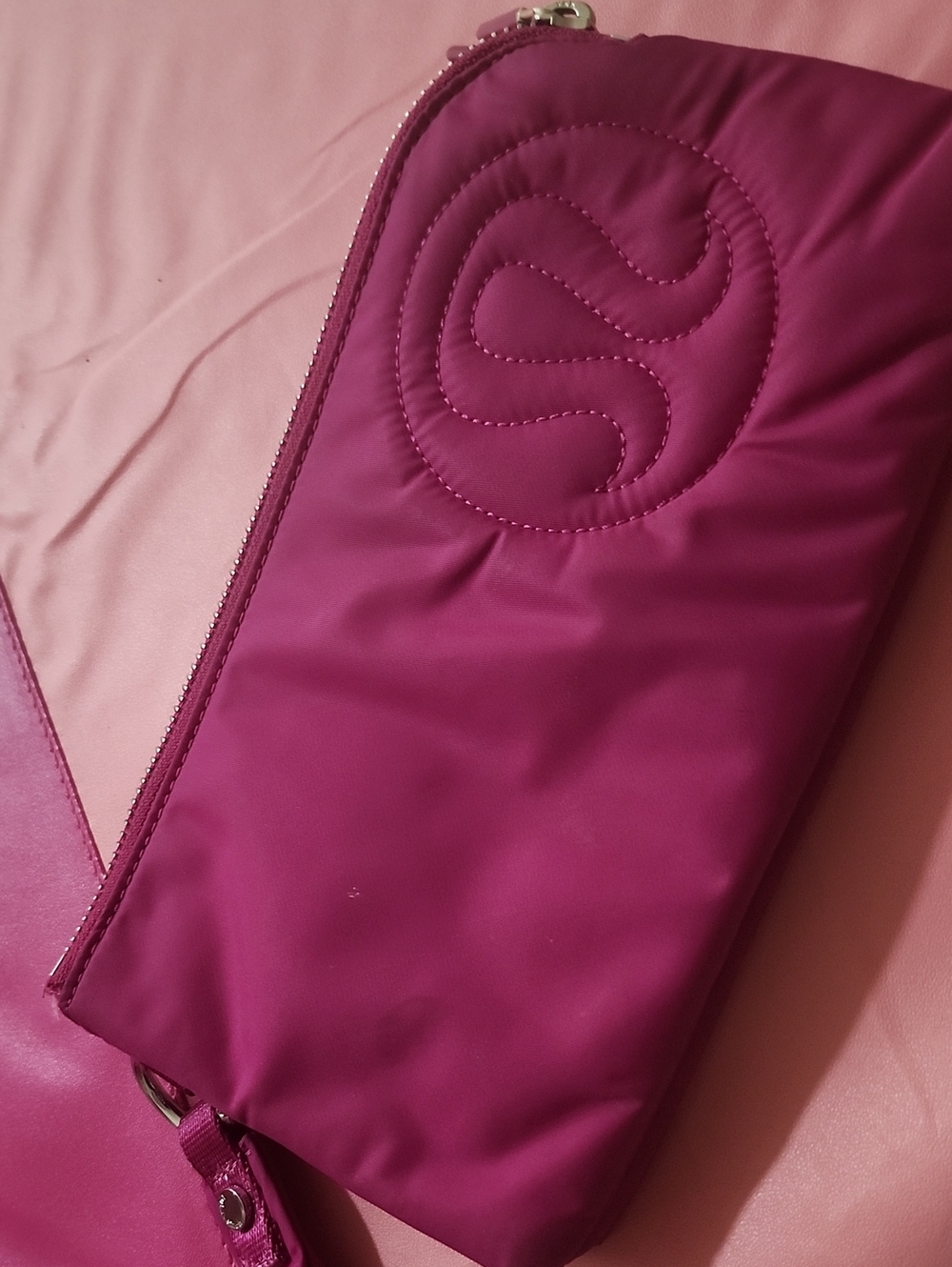 Feusheiua Pink Lululemon Wallet